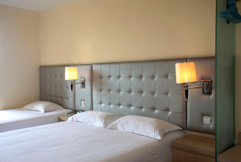 Qingdao Renjia Bussiness Hotel ภายนอก รูปภาพ