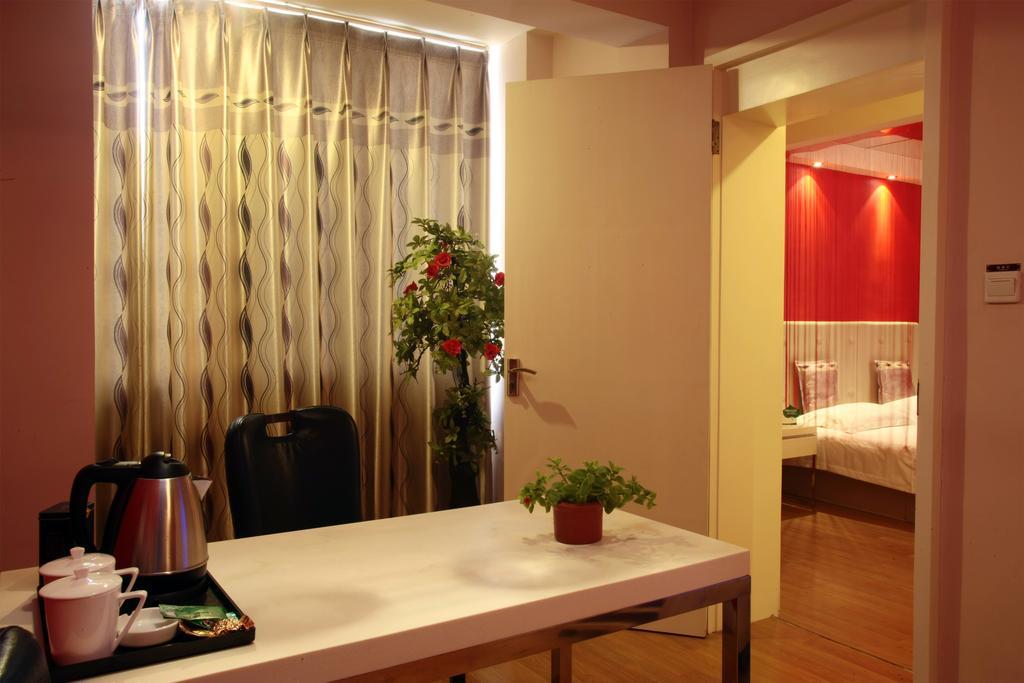 Qingdao Renjia Bussiness Hotel ภายนอก รูปภาพ