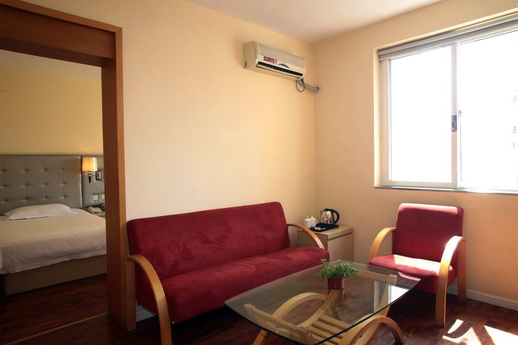 Qingdao Renjia Bussiness Hotel ภายนอก รูปภาพ